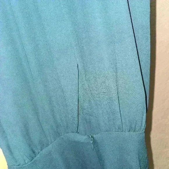 Krisa Halter Asymmetrical Ruffle mini dress Sz XS NWT Green - Picture 9 of 11